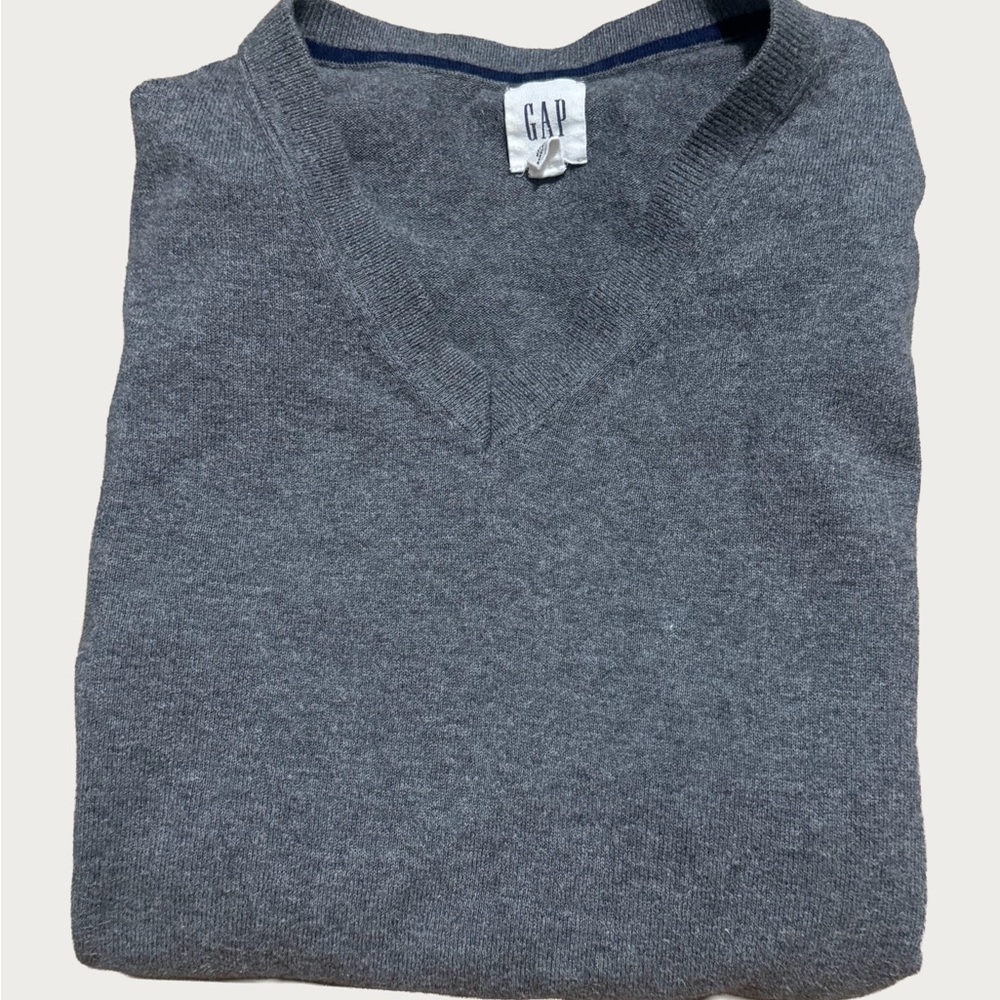 GAP Men's Charcoal V-Neck Sweater